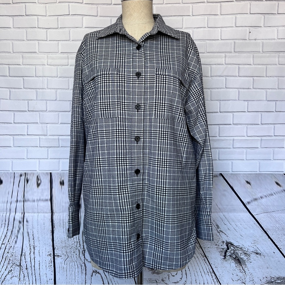 ✅ Lovers and Friends Patton Top in Gray/Black/White Check